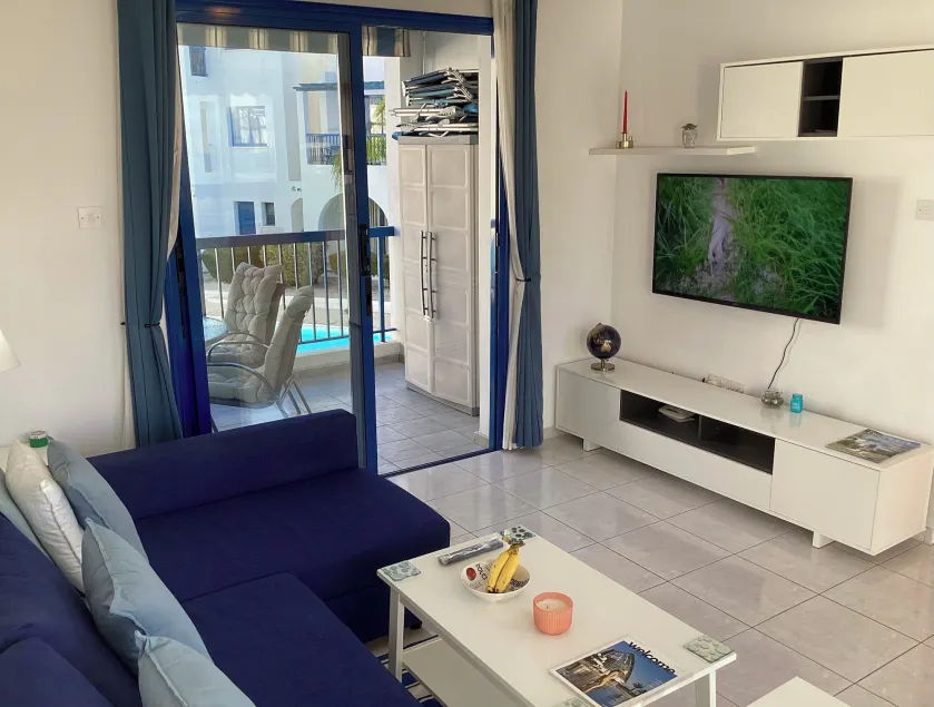 Paphos Pool View Apartment - Image 1