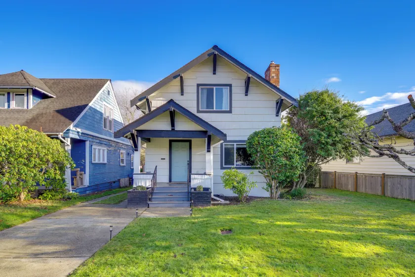 1 Mi to Historic Dtwn: Dog-friendly Everett Home! - Image 1