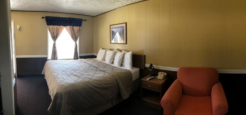 Geneva Inn - Image 1