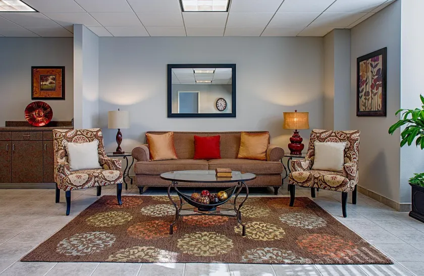 Federal City Inn & Suites - Image 1