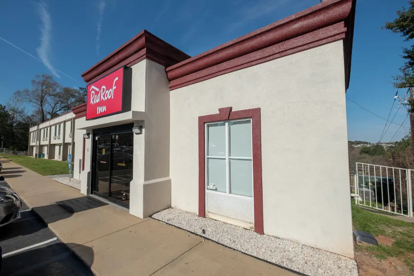 Red Roof Inn Raleigh North-Crabtree Mall-Lenovo Center - Image 1