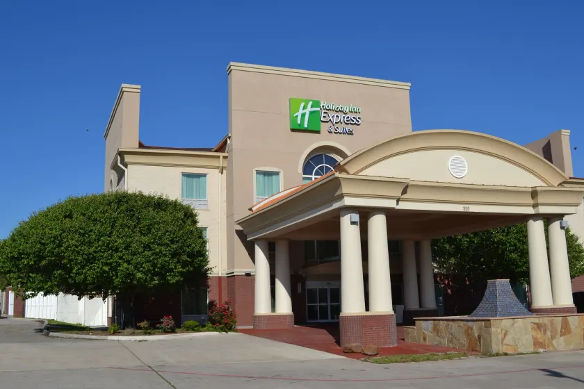 Holiday Inn Express Hotel & Suites Gainesville by IHG - Image 1