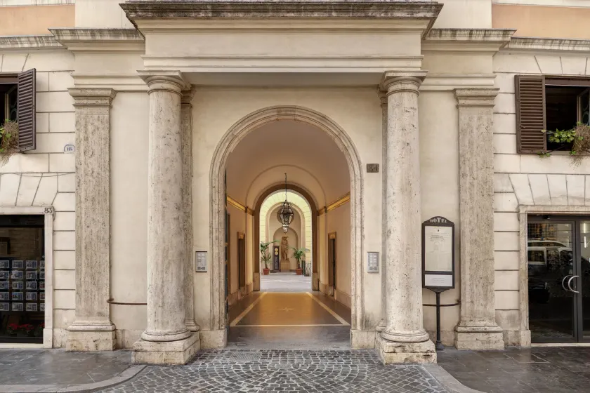 Borghese Contemporary Hotel - Image 1