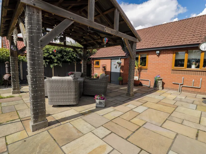 Pentre Country Studio - Image 1
