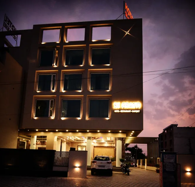 Hotel SK Grand - Image 1