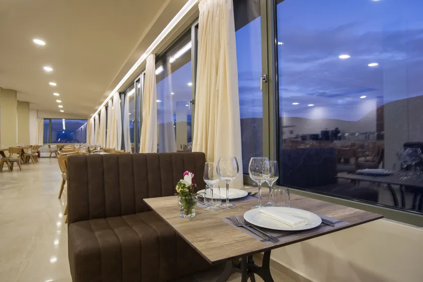 V Hotel Delphi - Image 1