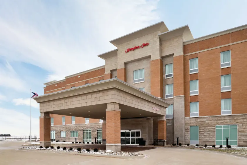 Hampton Inn Champaign Southwest - Image 1