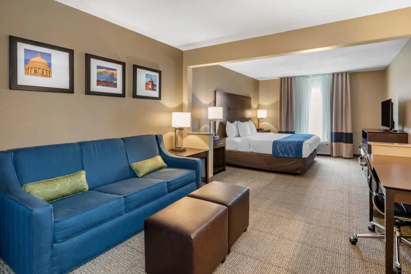 Comfort Inn & Suites Bryant - Benton - Image 1