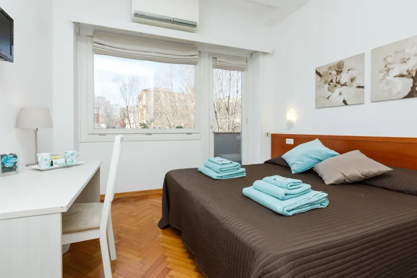 Roma Trastevere Relais Guest House - Image 1