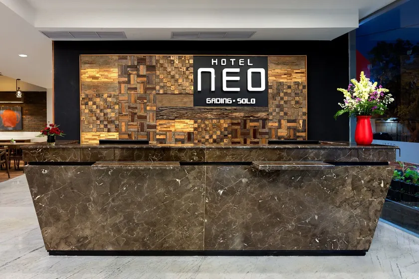 Hotel Neo Gading Solo - Image 1