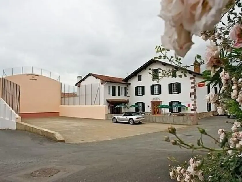 Hotel Etchoinia - Image 1
