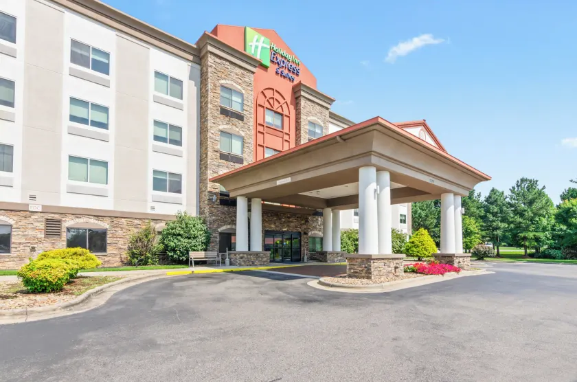 Holiday Inn Express Hotel & Suites Mount Airy by IHG - Image 1