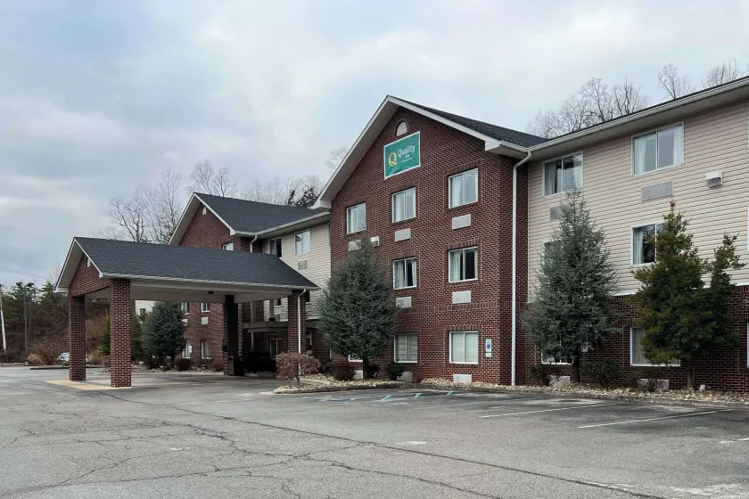 Quality Inn Huntington University Area - Image 1