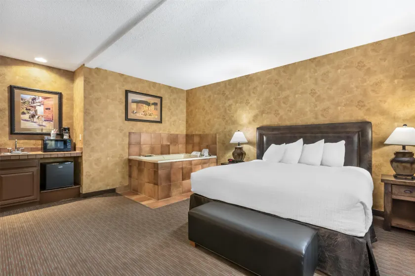 Best Western Plus Inn of Santa Fe - Image 1