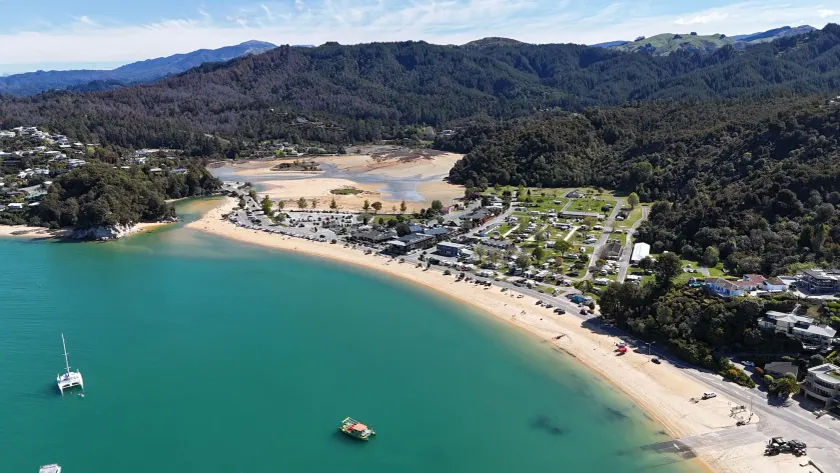 Kaiteriteri Recreation Reserve Apartments - Image 1