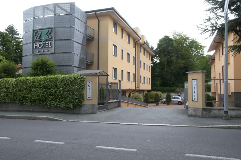 Hotel 2C - Image 1