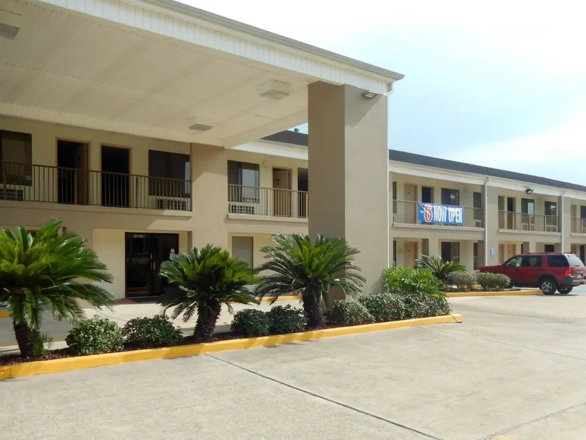 Motel 6-Luling, LA - Image 1