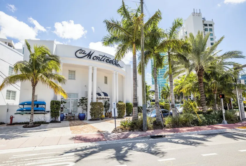 Oceanside Hotel and Suites - Image 1