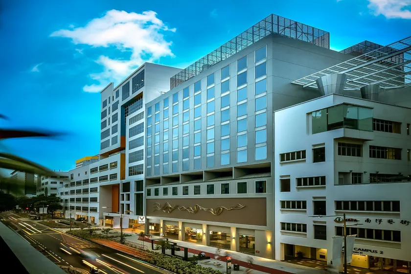V Hotel Bencoolen - Image 1
