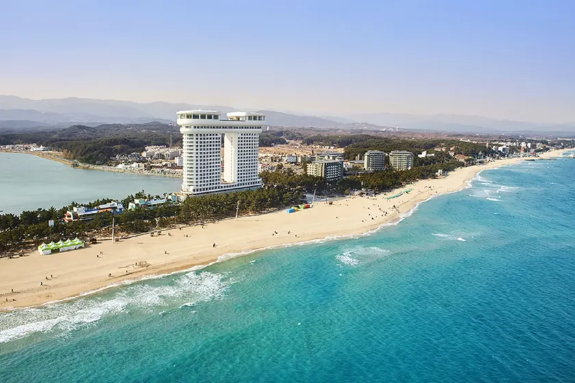 Skybay Hotel Gyeongpo - Image 1