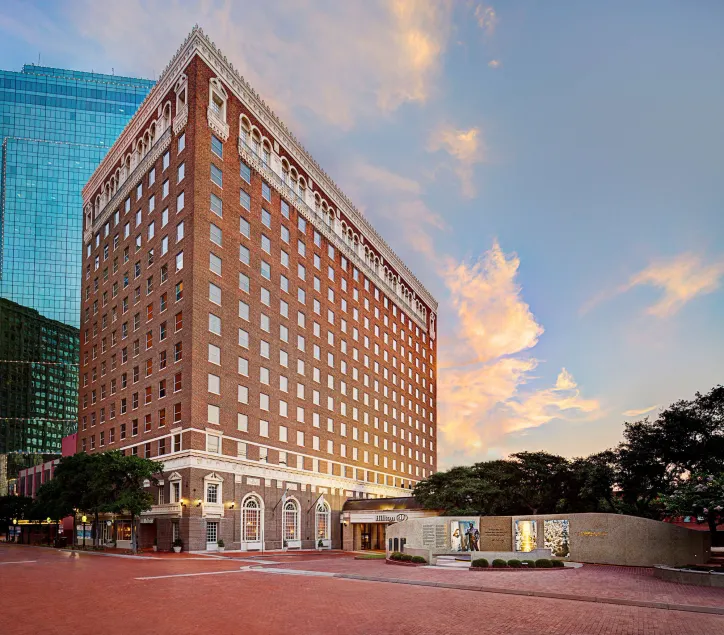 Hilton Fort Worth - Image 1