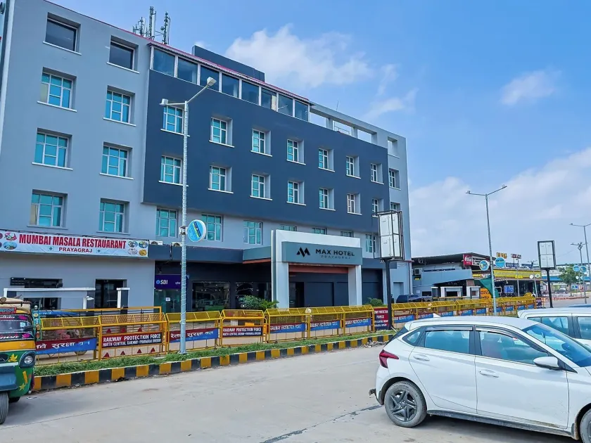 Max Hotels Prayagraj - Image 1