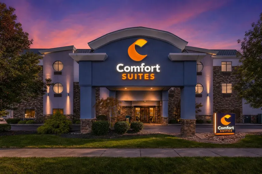 Comfort Suites Perrysburg - Toledo South - Image 1