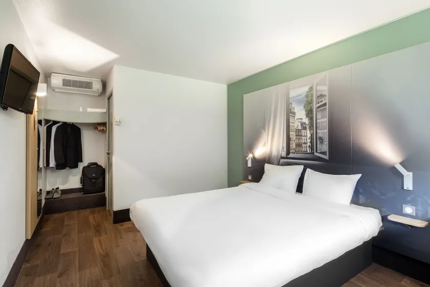 B&B HOTEL Corbeil-Essonnes - Image 1
