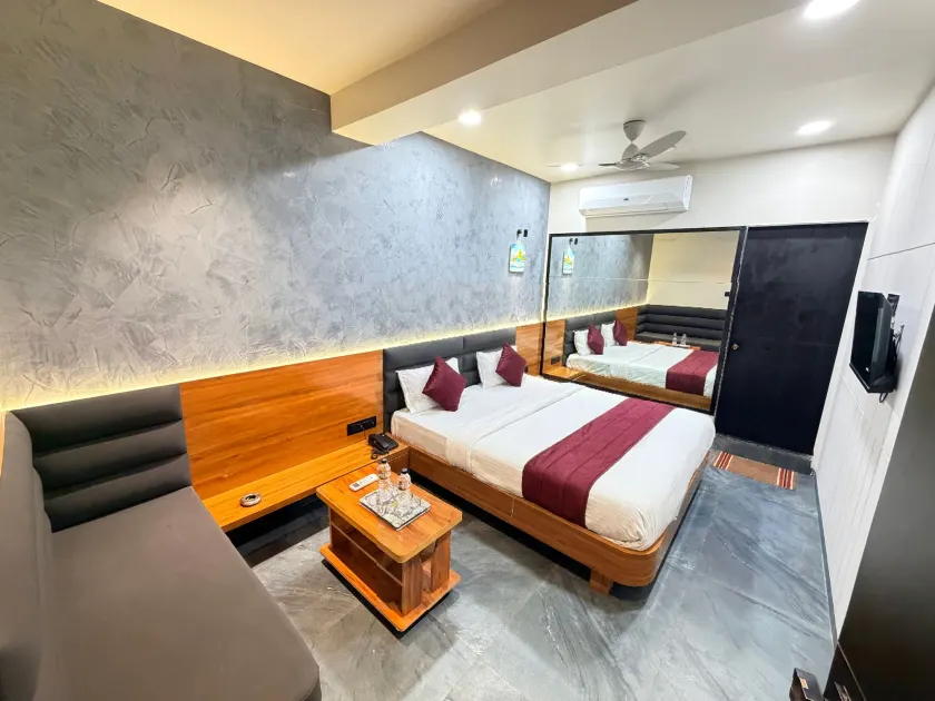 Hotel The Avanta - Gandhinagar - Image 1