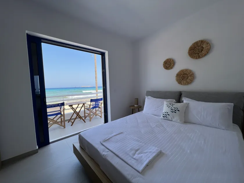 KYTHERA BEACH APARTMENTS - Image 1