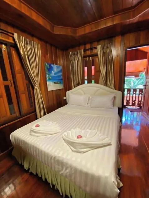 Ruan Mai Naiyang Beach Resort - Image 1