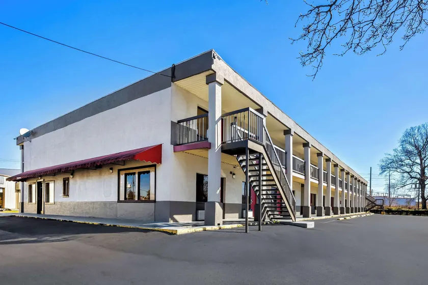 America's Best Value Inn-Columbia - Image 1