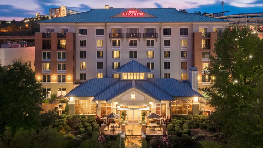 Hilton Garden Inn Chattanooga Downtown - Image 1