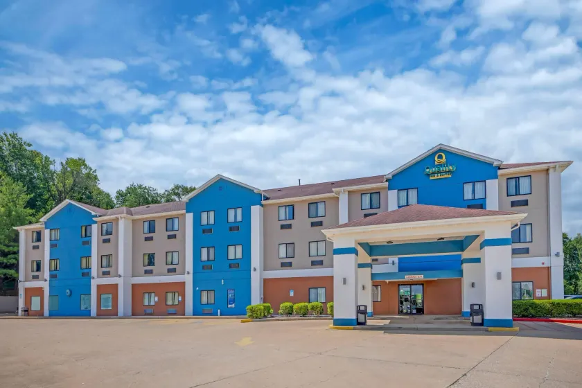 Quality Inn & Suites Caseyville - St Louis - Image 1