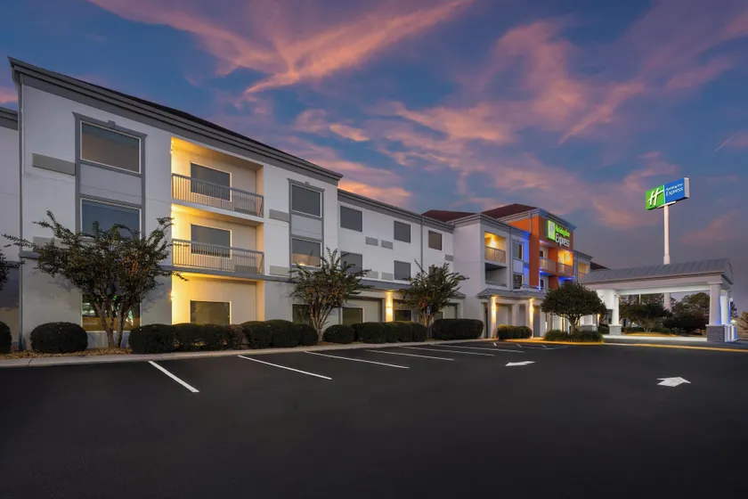 Holiday Inn Express Tifton by IHG - Image 1