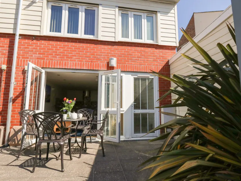 Park Mews - Image 1