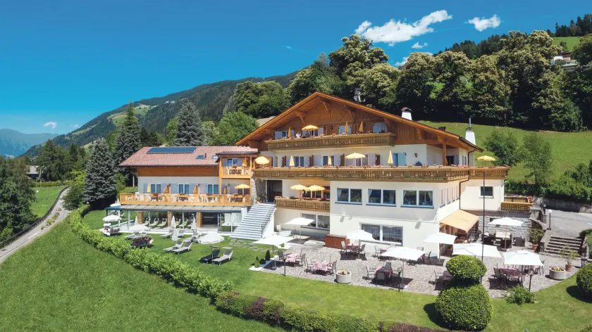 Hotel Mitlechnerhof - Image 1