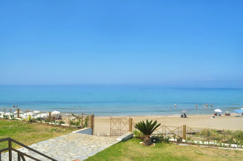 Beachfront 4-bed luxury suite - Agios Gordios Corfu Greece - Image 1