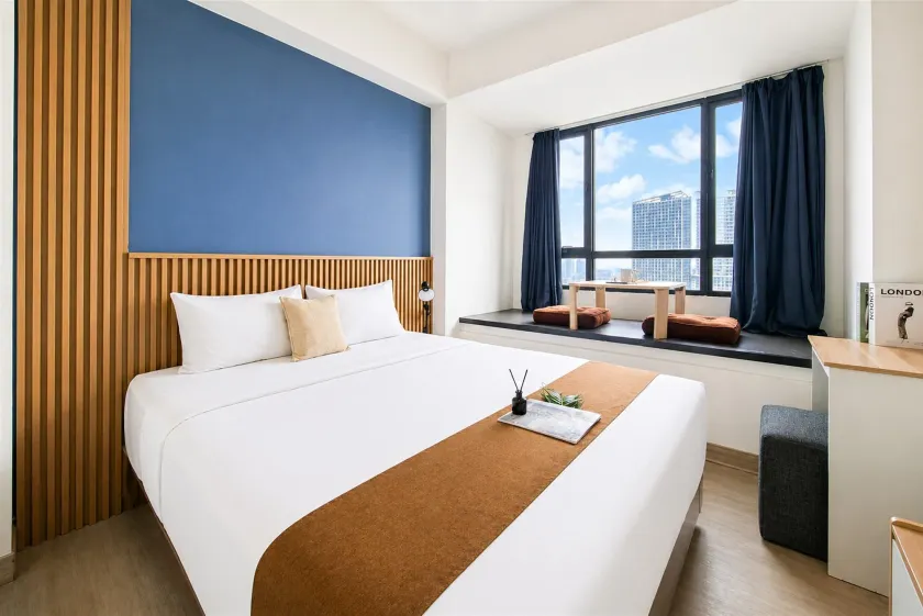 Chic Blue Tinted Studio Room At Apartment Collins Boulevard - Image 1