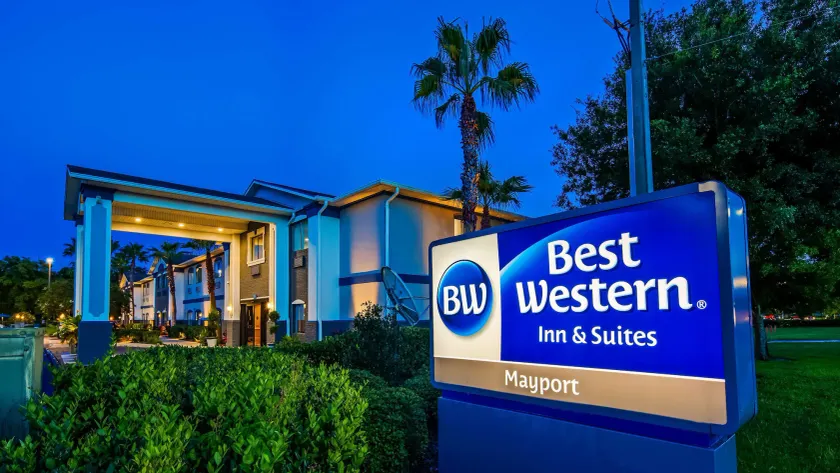 Best Western Mayport Inn and Suites - Image 1
