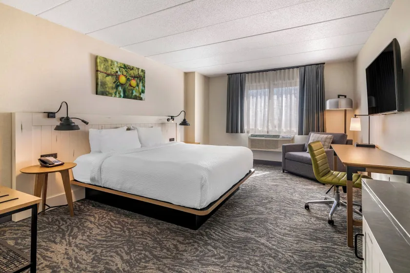 Fairfield Inn & Suites by Marriott Providence Airport Warwick - Image 1
