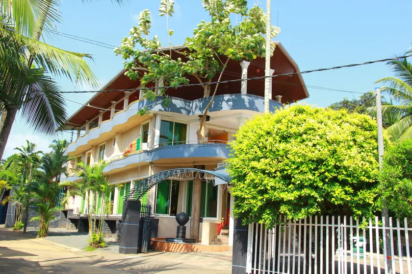 Kamaro Holiday Resort - Image 1