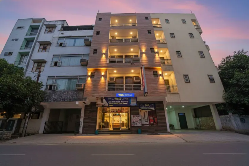 FabHotel Rose Residency - Image 1