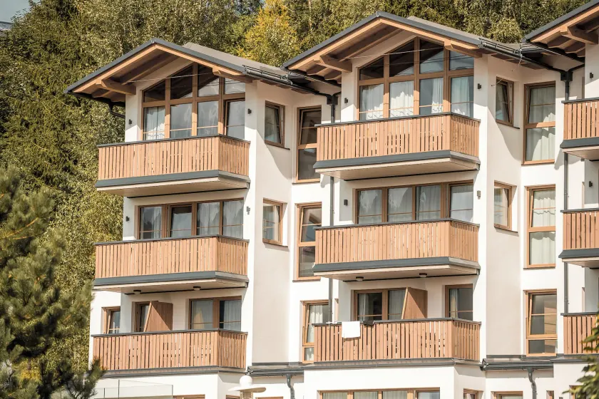 AlpenParks Hotel & Apartment Alpendorf - Image 1
