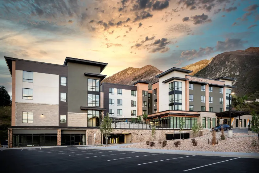 Courtyard by Marriott Salt Lake City Cottonwood - Image 1