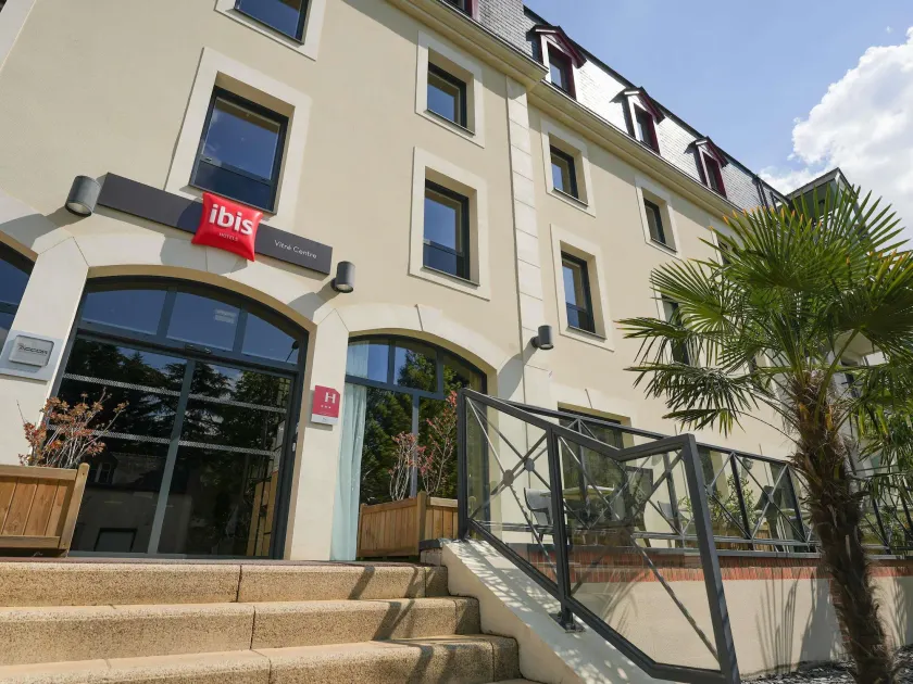 Hôtel Ibis Vitré Centre - Image 1