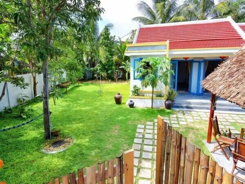 Local Beach Homestay - Image 1