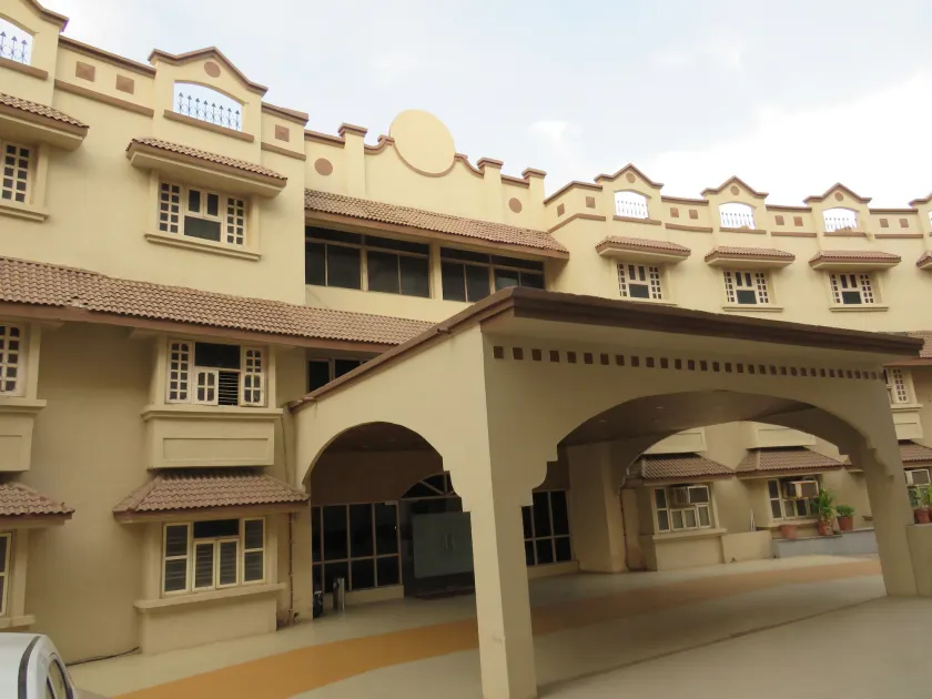 Dariyalal Hotel - Image 1