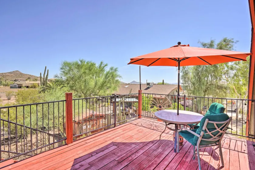 Unwind Poolside! Dreamy Desert Oasis in Phoenix - Image 1