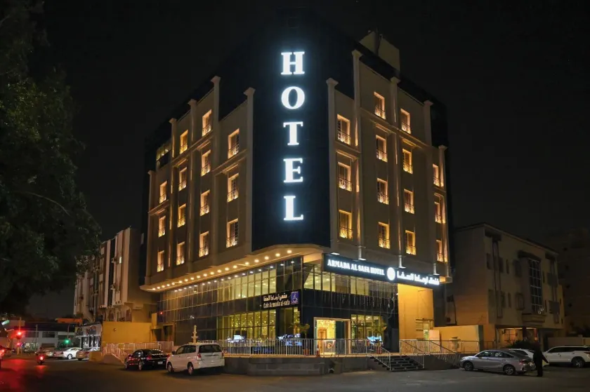 Armada Hotel - Image 1